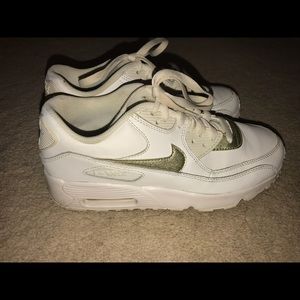 NIKE Air Max 90 Leather